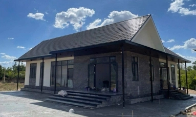 Cách thiết kế mái nhà phòng mưa bão